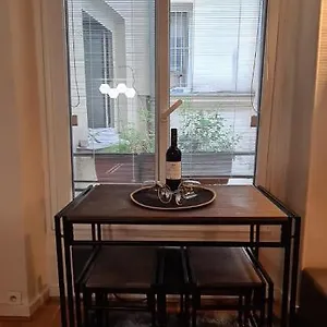 https://cozy-apt-heart-of-3-mins-louvre.fr-paris.fr